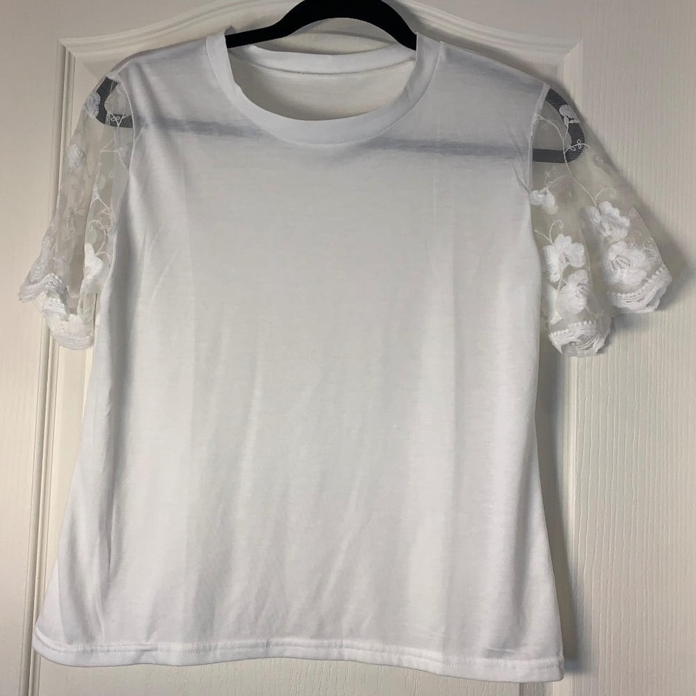 Romantic Cottagecore Cream Lace Sleeve Top Women S/M Soft Feminine‎ Summer